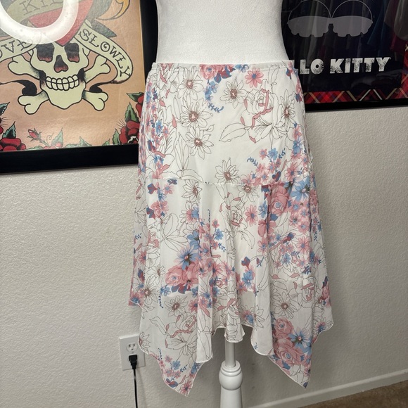 White Floral Midi Skirt - Picture 2 of 5